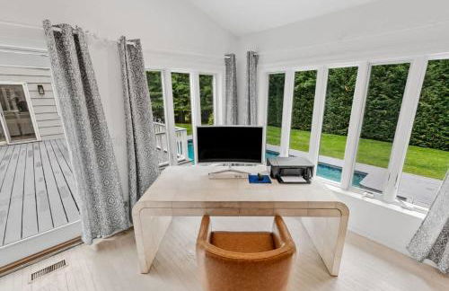 Amazing Southampton Home with Private Heated Pool - Foto 38