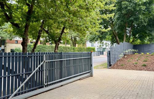 MODERN VILLA & PRIVATE GARDEN in Warsaw - Fully Renovated 2025 - Foto 24