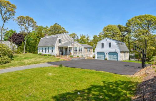 Spacious w Basketball Court & Playground - Foto 1