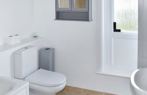 Solent Charm - Photo 10