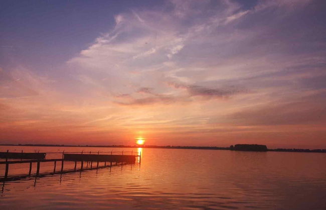 Well-kept Chalet on the Water - Foto 26