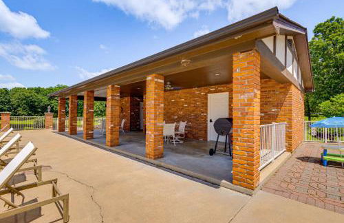 Gated 35-Acre De Soto Estate Pool, Lake and Patio! - Foto 34