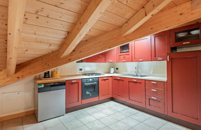 Belvilla by OYO Charming Apartment in Brez With TV - Foto 9