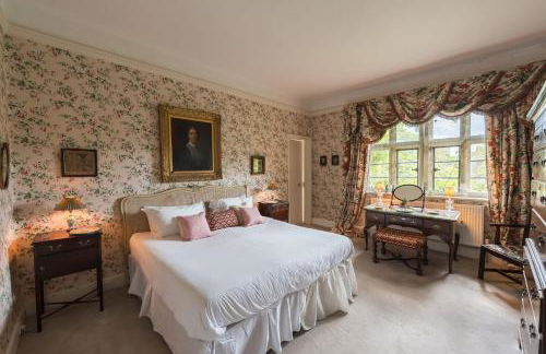 Ebrington Manor by Birch Stays - Photo 9