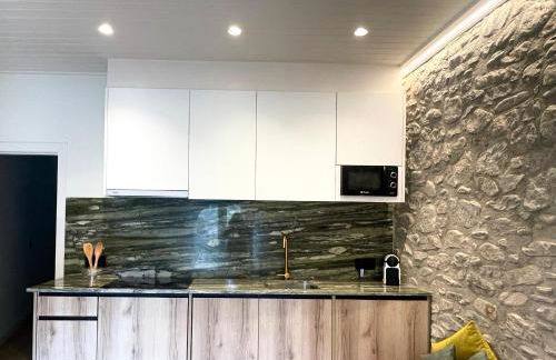 Apartamento colgante al río con vistas al puente - Photo 32