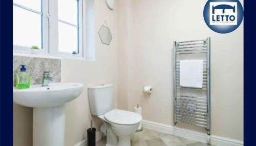 Letto Serviced Accommodation -Sleeps 7 - PE7 - FREE Parking - Foto 4