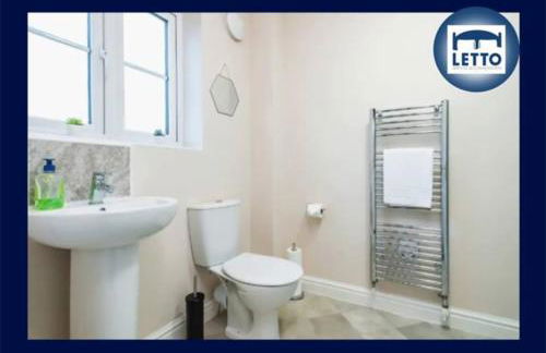 Letto Serviced Accommodation -Sleeps 7 - PE7 - FREE Parking - Foto 4