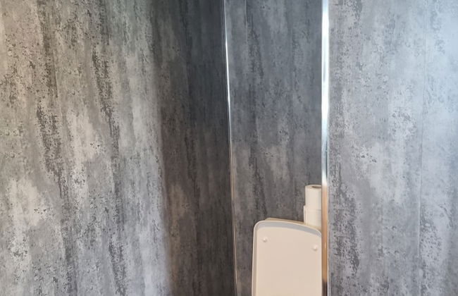 Stunning 1 Bedroom Lodge - Photo 13