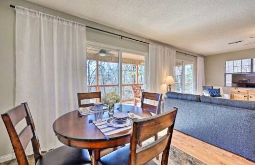 Cozy Beaver Lake Cabin with Waterfront View and Kayaks - Foto 7