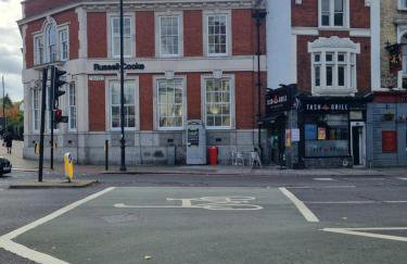 Modern 2 Bedroom Apartment Near Putney Station - Foto 16