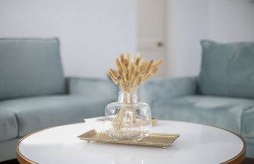 End Zone Escape-Light and Bright HOF Village Home - Foto 21