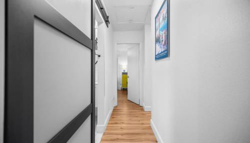 Nature-Inspired Stay with Pool, Fire Pits and More - Foto 4