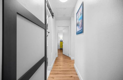 Nature-Inspired Stay with Pool, Fire Pits and More - Foto 4