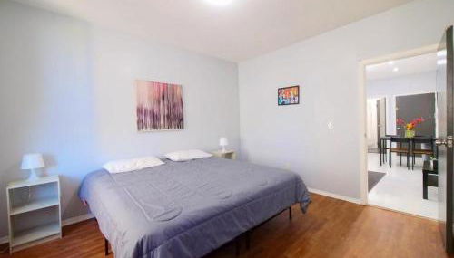 Sleek one-bedroom abode near NYC - Photo 4