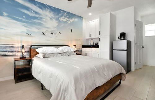 Modern Queen Suite #2 - Steps to Daytona Beach - Foto 1