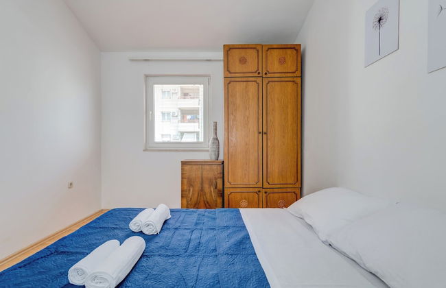 Spacious Apartment w Three Balconies and Parking - Foto 7