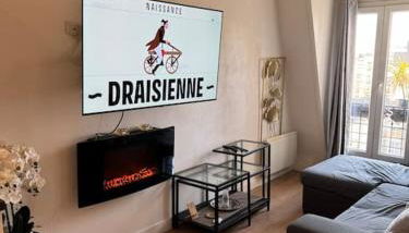 Appartement sous le toits de Paris - Photo 3