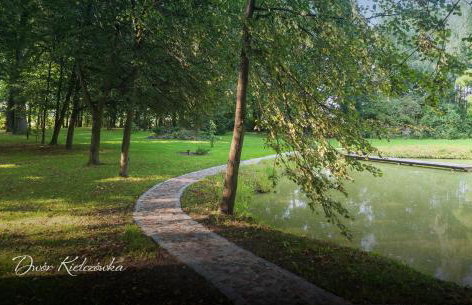 Dwór w Kiełczówce - Foto 8