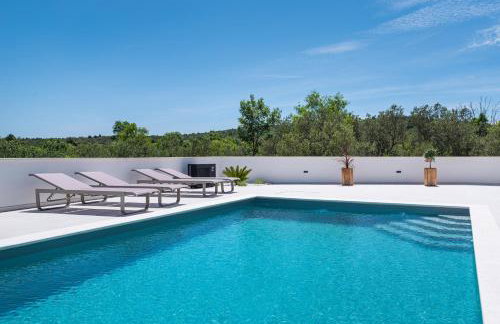 Villa Kurnatari - Photo 9