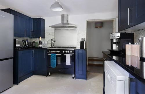 New School Rooms estate close to Bath including heated swimming pool,hot tub,WIFI, pool table, parking - Foto 9