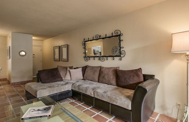 Charming 1-bdrm Condo Steps to Old Town Scottsdale - Foto 8