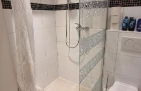 Basecamp 60 am Waldrand - für Gruppen Familien Monteure - helles 2-Zimmer-Souterrain - Frankfurt, Hanau, Gießen - kostenlose Parkplätze - Foto 32