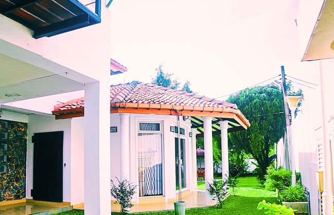 Ared Villa - Photo 1