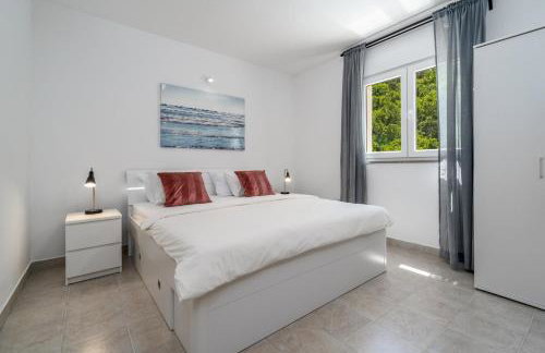 Villa Zara with 32 sqm heated Pool, Jacuzzi, Billiard, Tennis table, 8pax - Photo 24