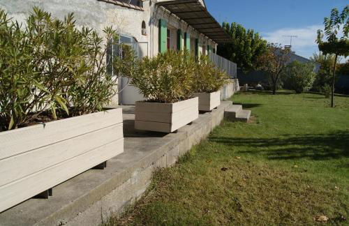 A 5 Minutes des Ocres Gïte La Charite Gordes Roussillon - Foto 42