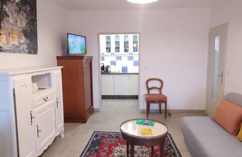 KO T2 avec grand balcon filant, Wifi, Clim à 4 min Remparts - Photo 14