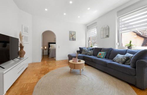 Stay COZY - TOP LAGE - Kingsize Betten - Parkplatz - Balkon - Netflix - Foto 10