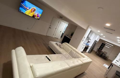 4 bedroom Luxuriously Furnished Modern Mansion With Pool, Spa, and Patio - Foto 11