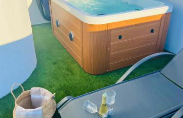 Emerald Suite Plaza - Photo 2