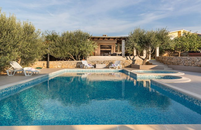 Zlatni Dvori - Foto 24