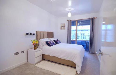 Royal Docks Modern Retreat Eddington Court Sleeps 5 - Foto 13