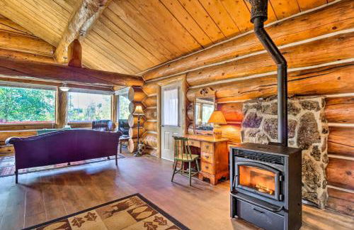 Less Than 1 Mi to Lake Granby Log Cabin with Fire Pit - Foto 6