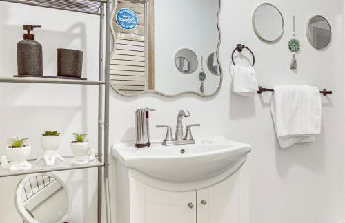 Mins to Crandon Raceway Studio with Patio! - Foto 19