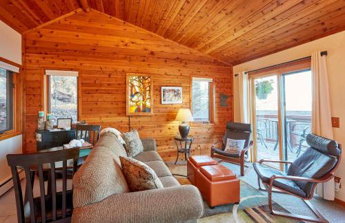 Cozy Schroeder Studio with Deck on Lake Superior - Foto 10