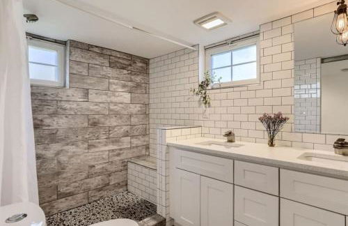 A Pet Friendly And Remodeled I Near RiNo Where Sleeps 7 - Photo 15