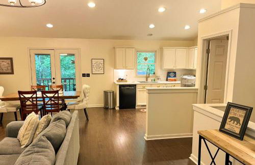 Deer View Retreat - Ramp to Home Wood-Burning Fireplace Netflix Ping Pong - Foto 8