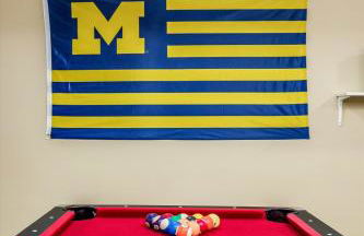 10 Mins To The Big House and Sleeps Up To 10 Guests - Foto 2