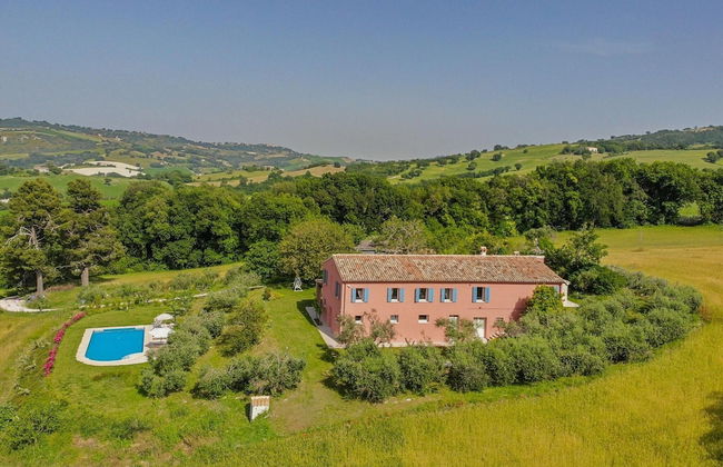 Belvilla by OYO Villa Cucco - Foto 16