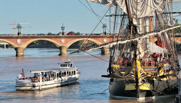 Bordeaux River Cruise - Foto 2