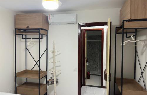 Flat Guarajuba - 3 quartos 2 andar à Beira Mar - pé areia - governança com arrumadeira e Wi Fi inclusos - Foto 9