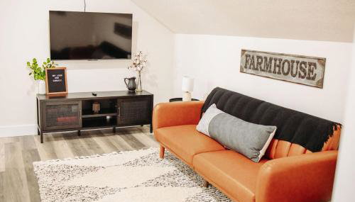 Creekside Cabins- Birch stylish stay w views - Foto 3