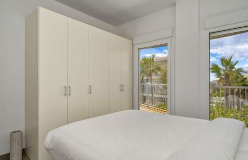 Sunny terrace with Jacuzzi by Costarentals- Ref 26 - Foto 19