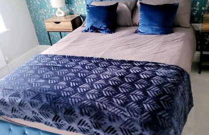 New, modern 4 bed, 3 bath house ,free parking - Foto 15