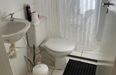 Apto térreo com garagem, quintal condomínio com portaria 24h - Foto 5