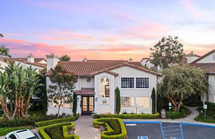 Close to Beach w Patio Resort Amenities The Point at Corniche by AvantStay STR16-0458 - Foto 78