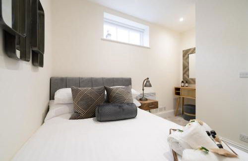 The House Of Selfies - Photo 22